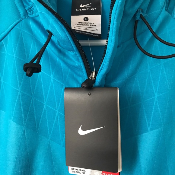 LeBron James / Nike Therma-Fit Basketball Hoodie - Picture 3 of 4